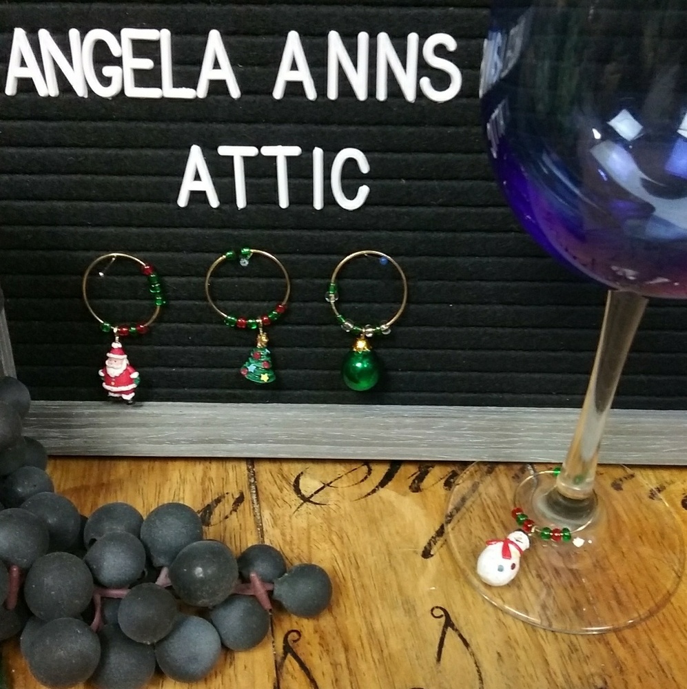 Christmas Theme Wine Glass Charms (4) - Picture 3 of 7